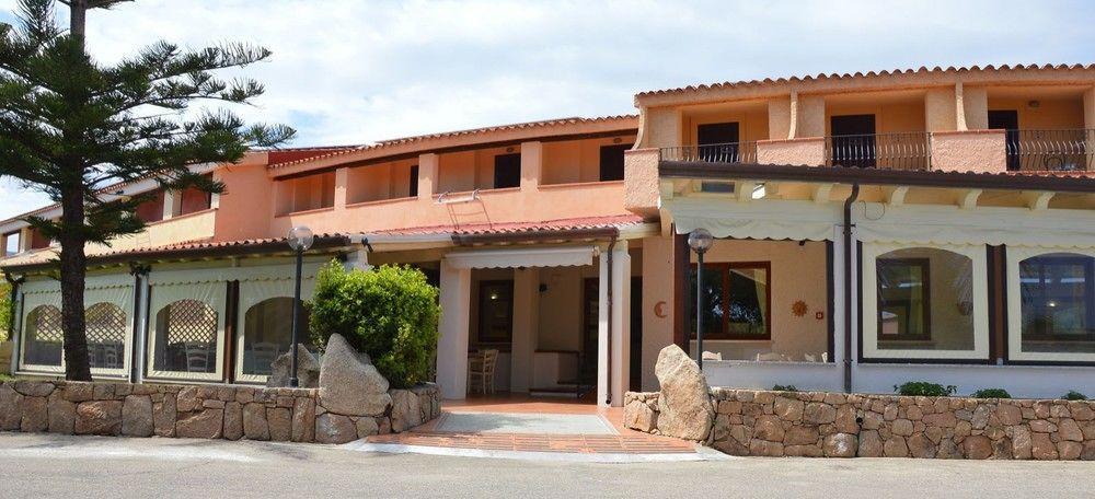 Hotel La Palma San Teodoro  Extérieur photo
