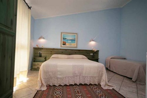 Hotel La Palma San Teodoro  Extérieur photo