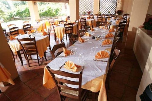 Hotel La Palma San Teodoro  Extérieur photo