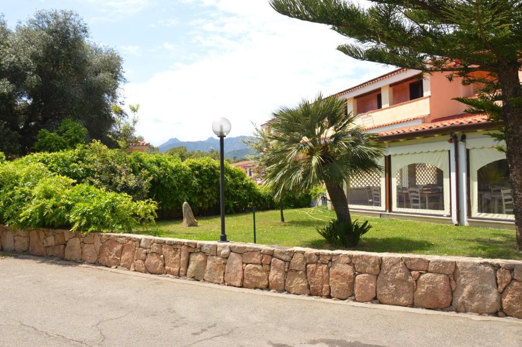 Hotel La Palma San Teodoro  Extérieur photo